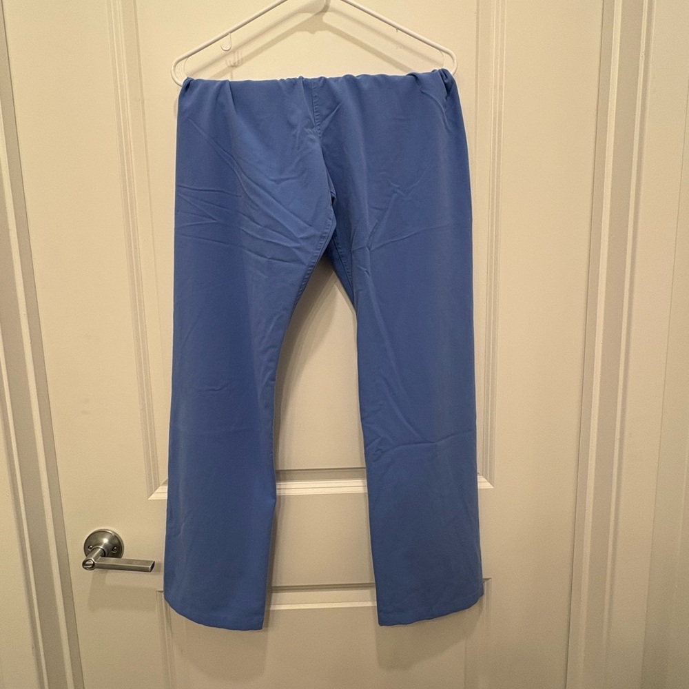 Women’s Livingston Basic Scrub Pants